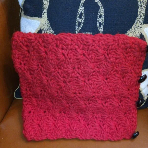 Hand Crafted Crocheted Textured Unisex Cowl in Red, One Size - Picture 2 of 6